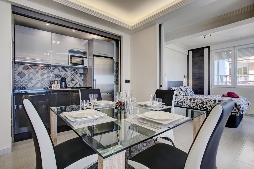 Royal Executive Suite Malaga Exterior photo